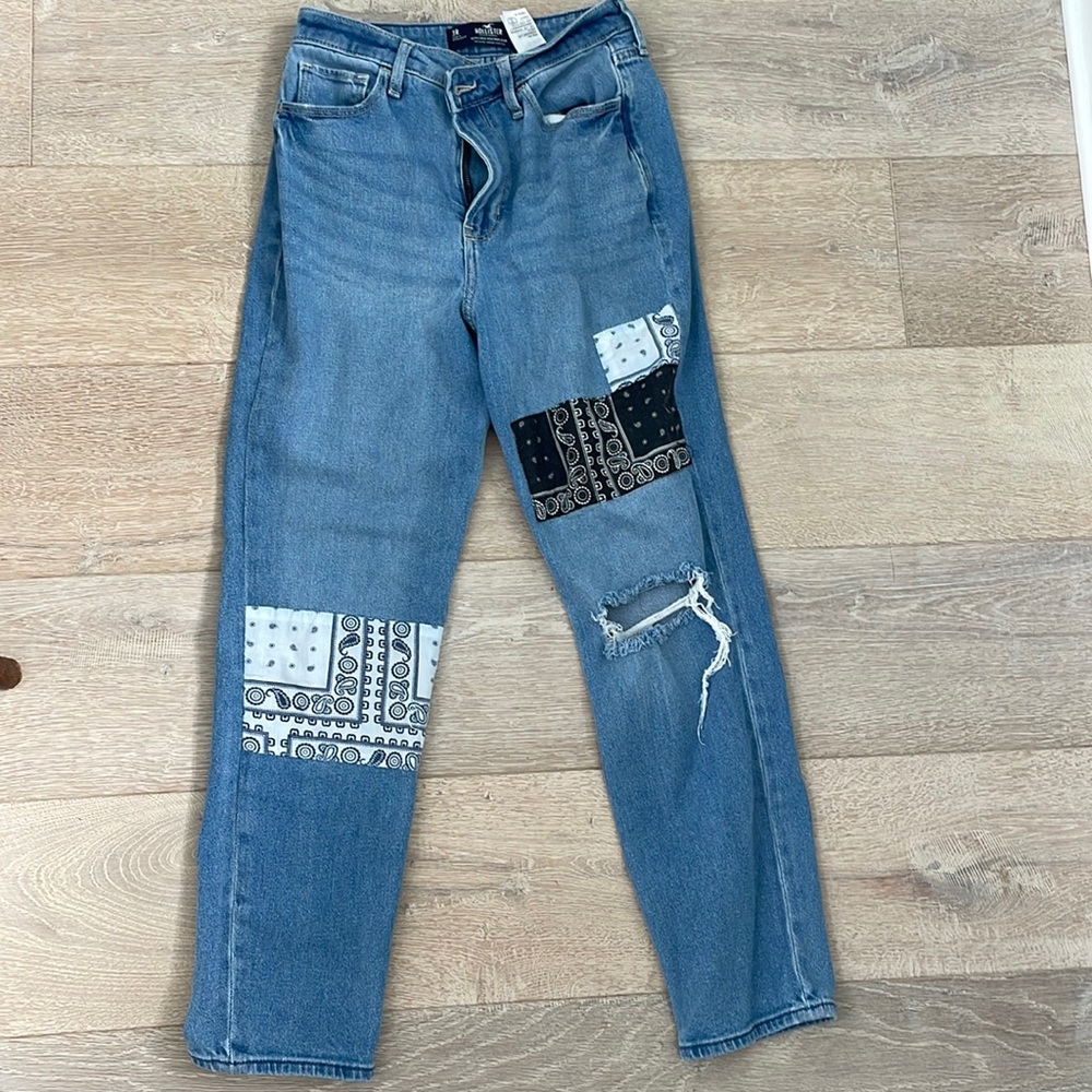 Hollister ultra high rise mom jean vintage stretch size 3R